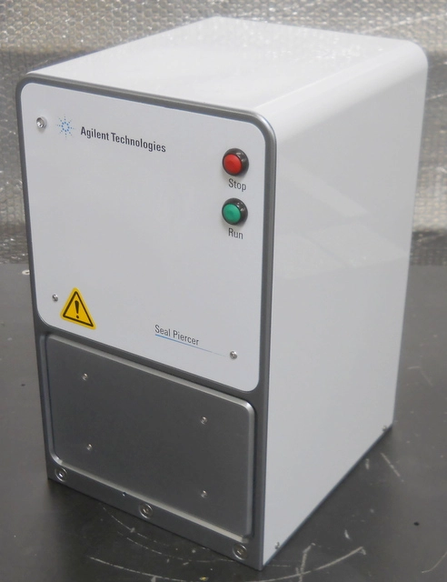 Microplate Seal Piercer