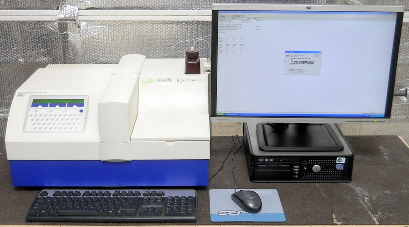 Berthold MicroLumatPlus LB 96V Microplate Luminometer