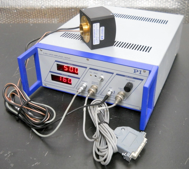 Physik Instrumente E-662 LVPZT Piezo Amplifier / Servo Controller with P-723 Objective Focus Drive