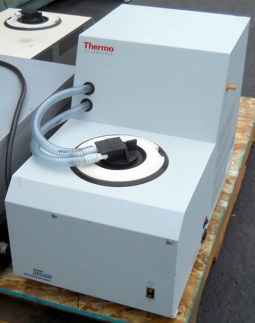 Thermo Savant UVS400-115 Universal Vacuum System / Vapor Trap