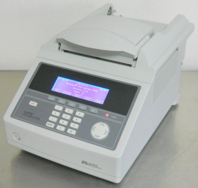 Applied Biosystems GeneAmp PCR System 9700 with Dual 96-Well Sample Block Module