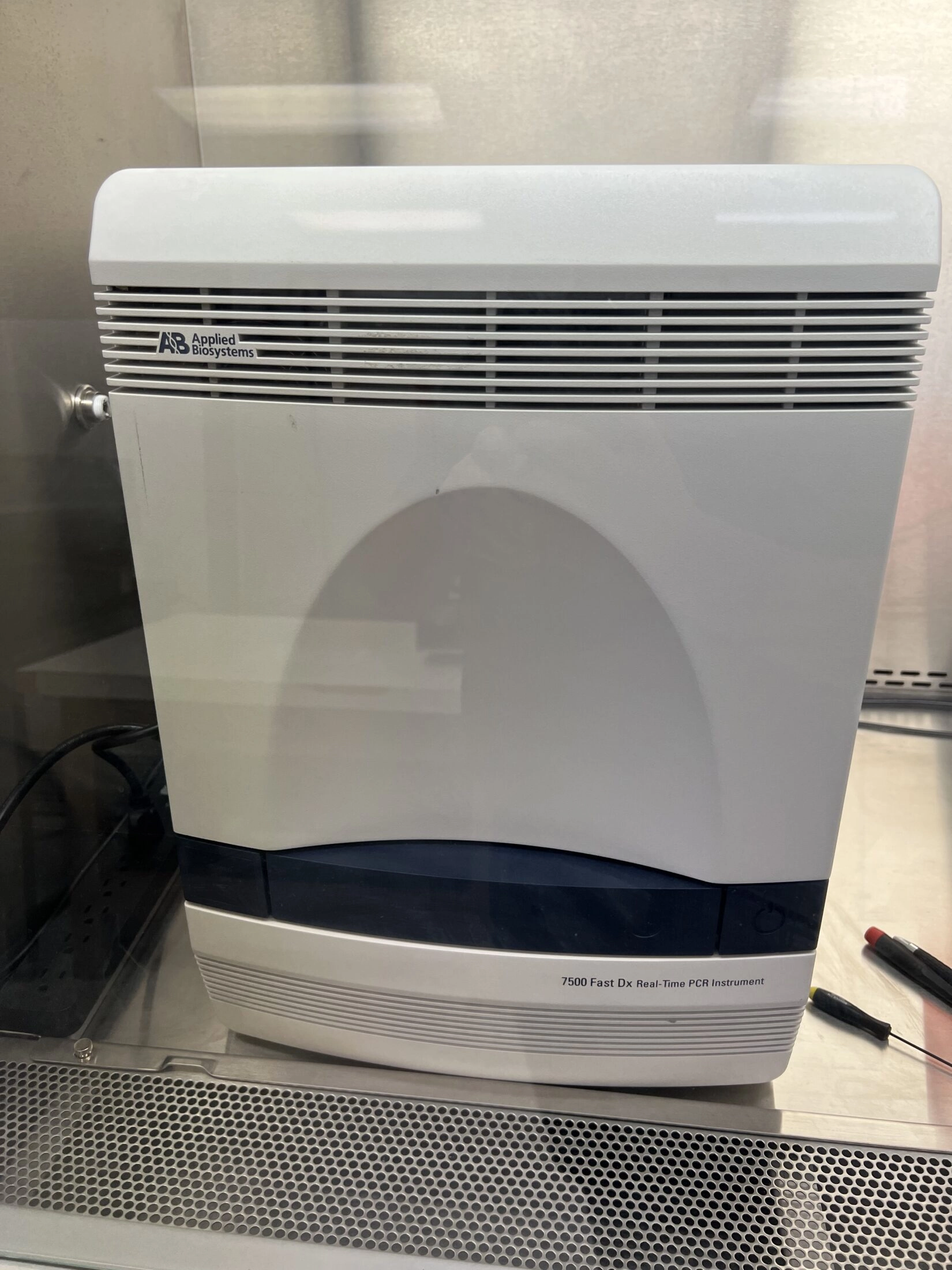 Applied Biosystems 7500 Fast Dx Real-Time PCR