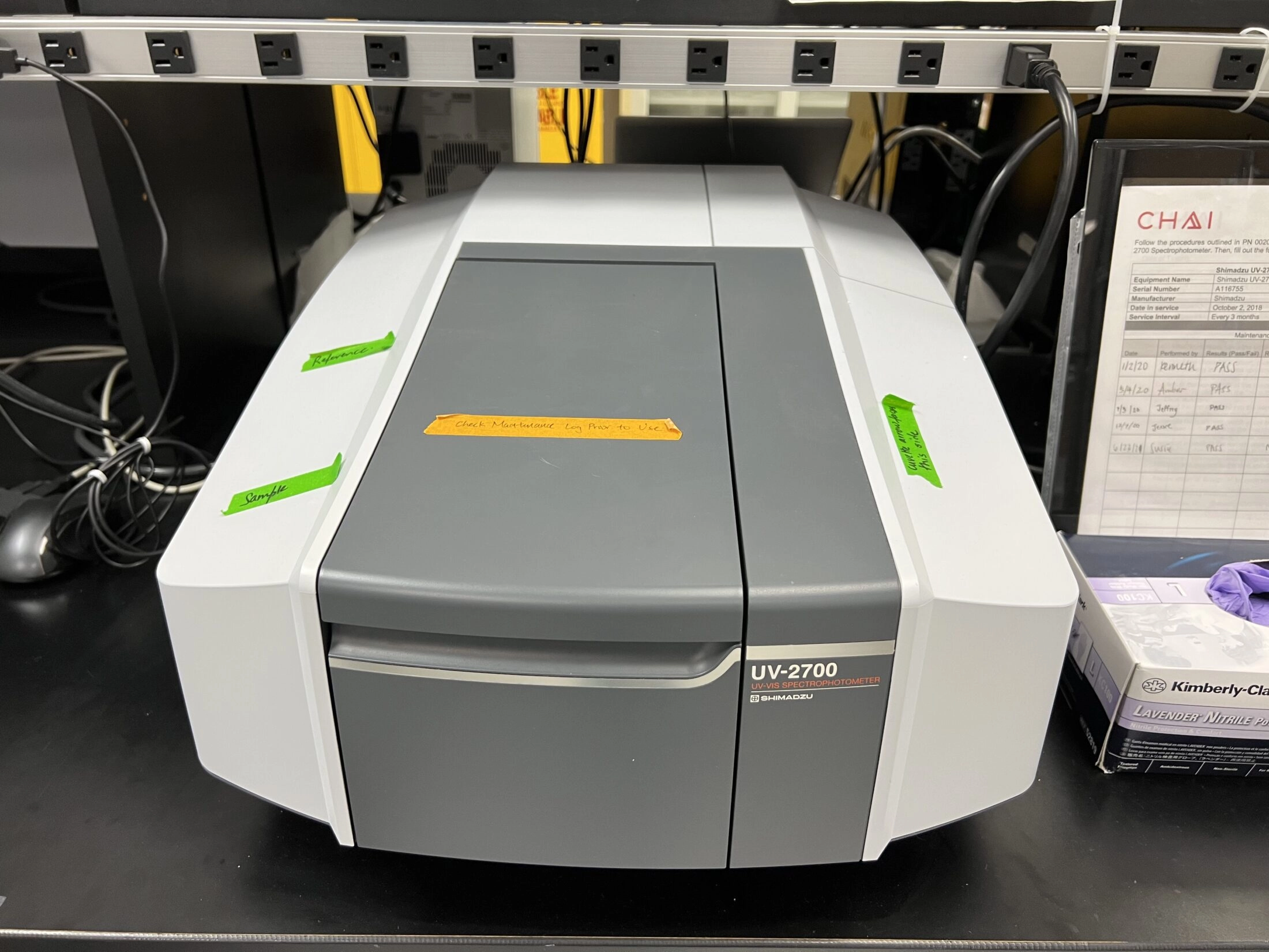 Shimadzu UV-2700 UV-Vis Spectrophotometer