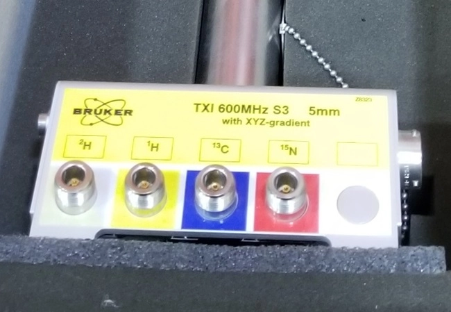 Bruker TXI 600 MHz Z8323