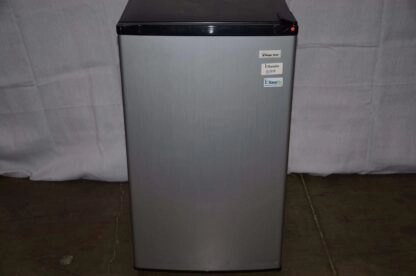 Magic Chef MCBR360S Refrigerator