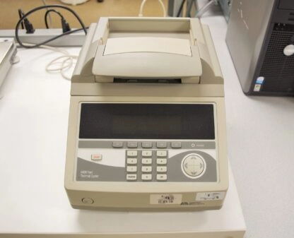 Applied Biosystems 9800 Fast Thermal Cycler 4349441