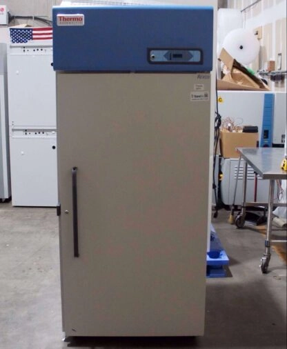 Thermo Lab Refrigerator REL3004A