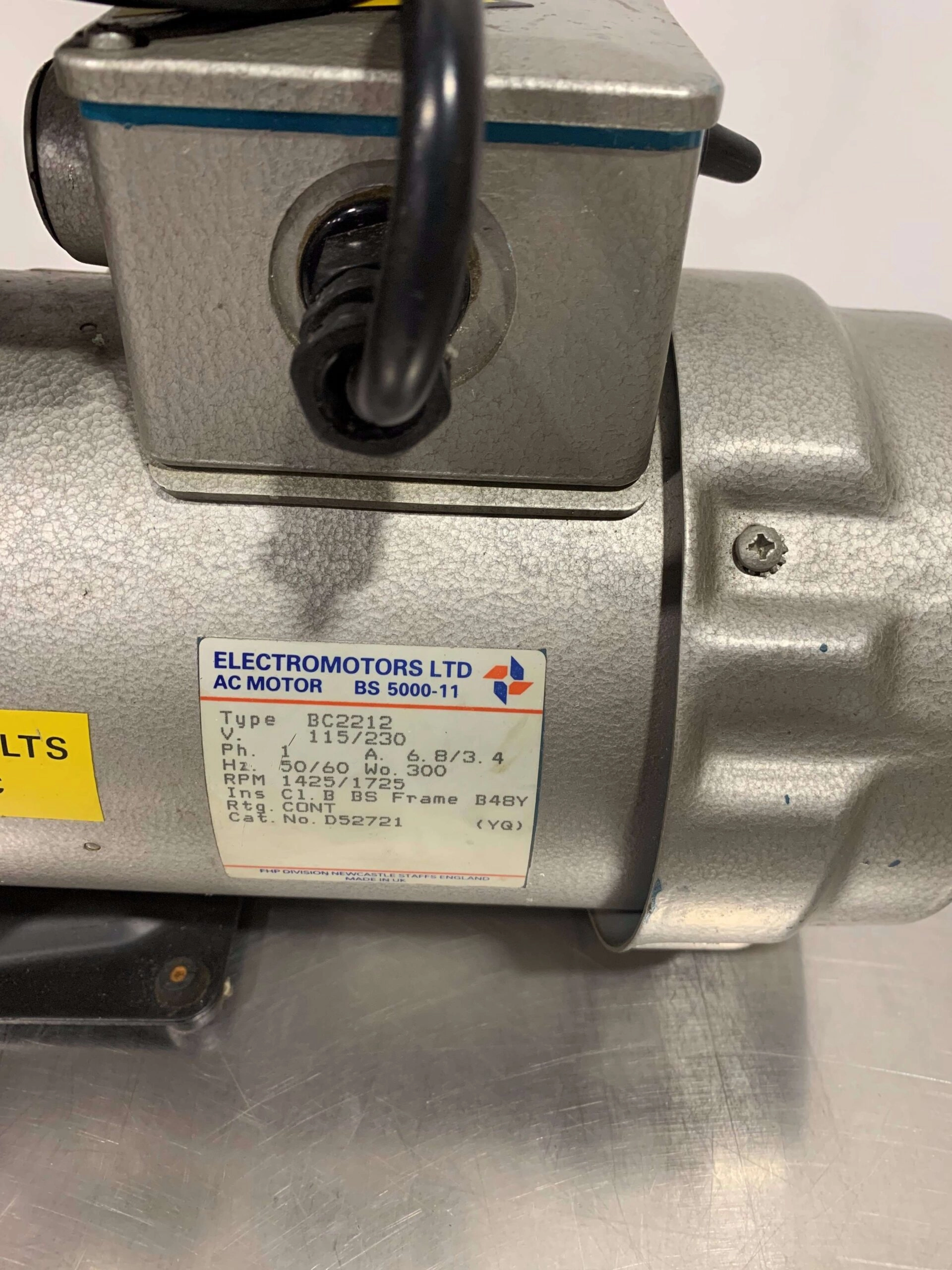 Edwards Rotary Vane Vacuum Pump E2M5
