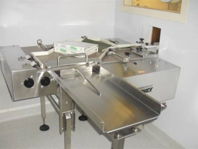 Garvey 9700 Feeding Table