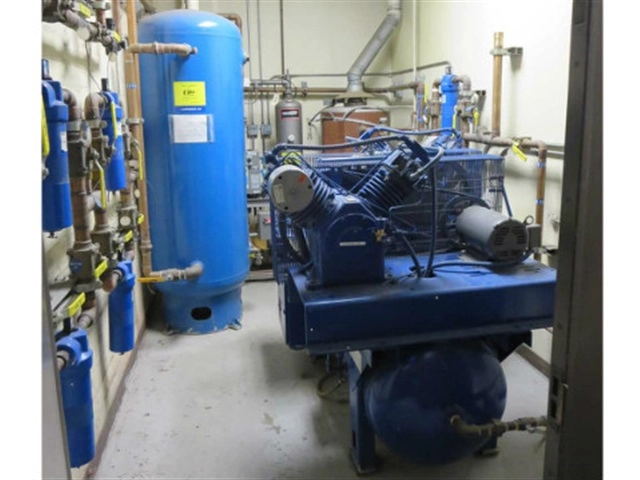 Quincy Oil-Free Compressor with Air Dryer