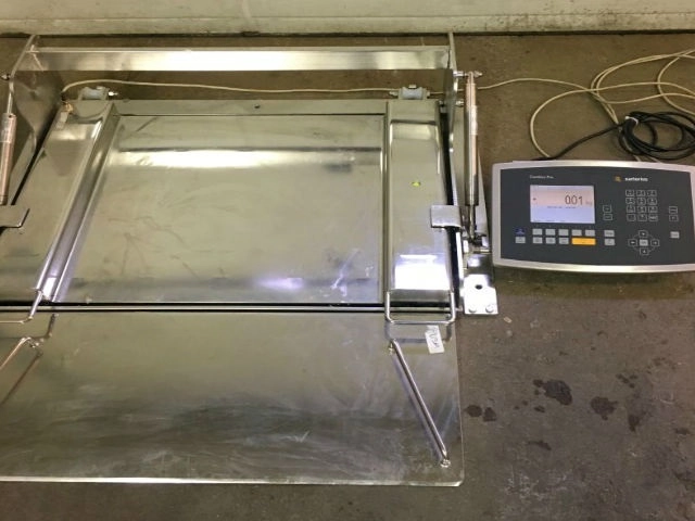 Sartorius Floor Scale