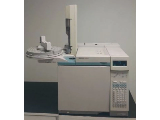 Agilent 6890N with FID 7683 Injector and Tray