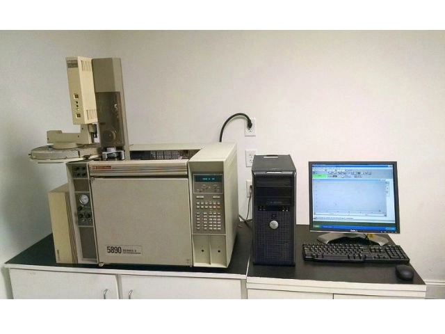 HP 5890 Series II GC with FID, Autosampler, Computer and Software