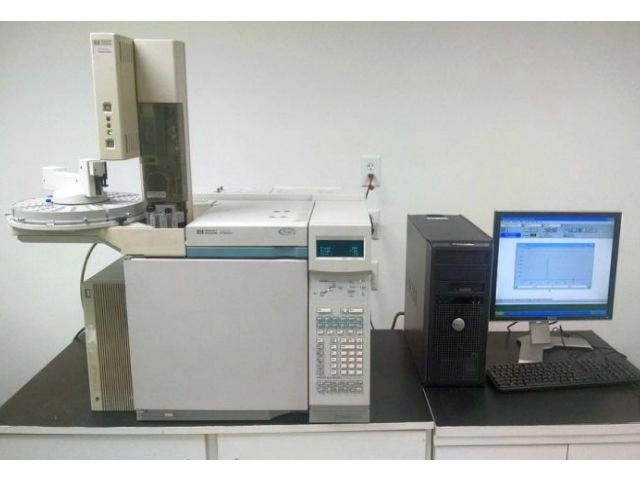 HP 6890 GC with FID with Computer and Software
