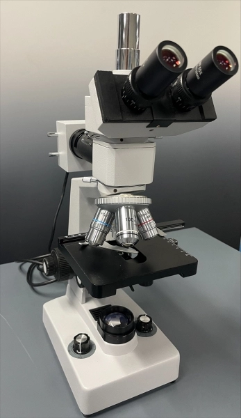 Trinocular Compound Microscope