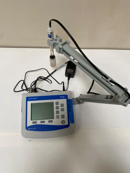 Accumet AB150 pH/mV