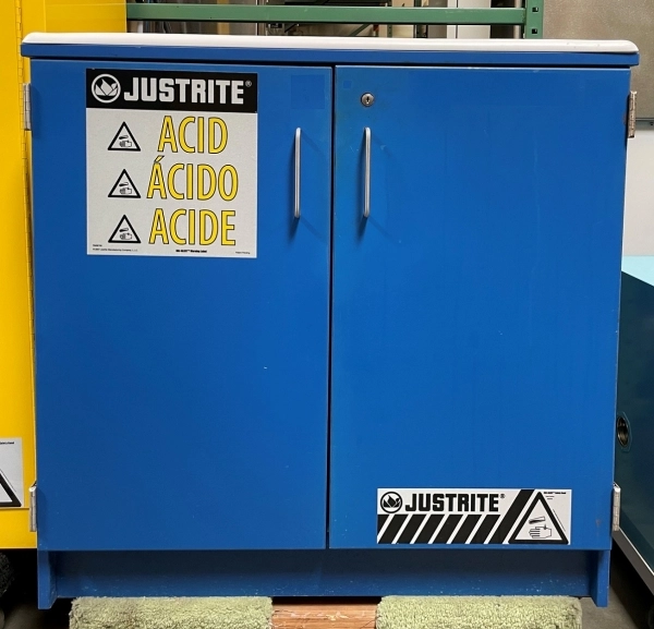 Justrite Corrosive/Acid Base Cabinet, 24 Gallons