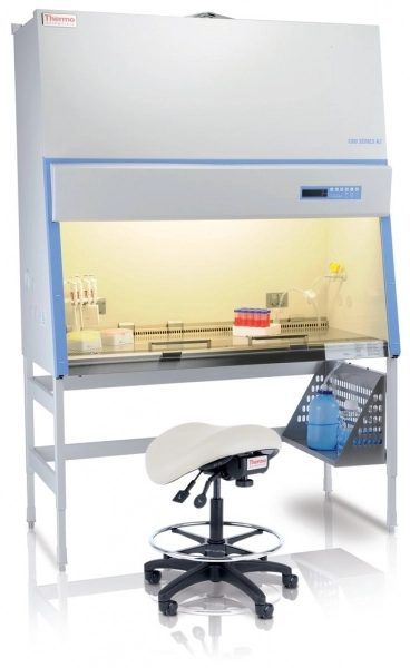 Thermo Scientific 6' Class II Type A2 Biosafety Cabinet Model 1337