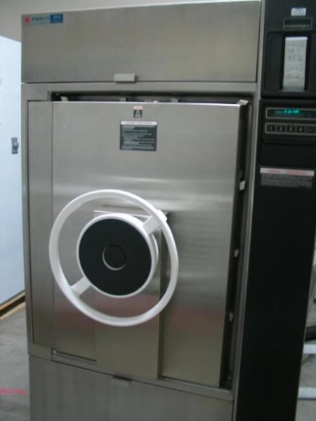 AMSCO 3033 Autoclave