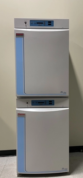 Thermo Forma Model 310 Direct Heat CO2 Double Stack Incubator