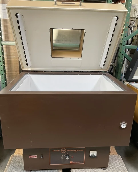 Lab-Line Orbit 3595 Floor Model Incubator Shaker