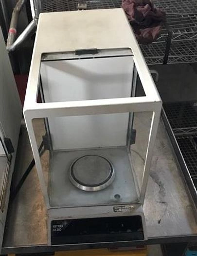 Mettler Toledo AE200 Scale