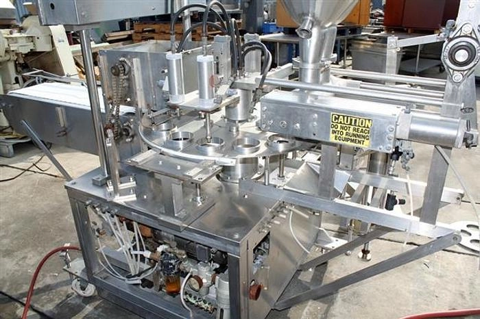 Autoprod Twin Piston Filler/Capper, Model RO-A7