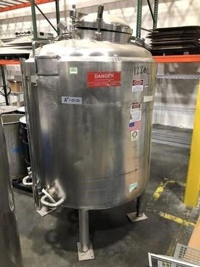 1,220 liter DCI S.S. Jacketed Tank/Reactor