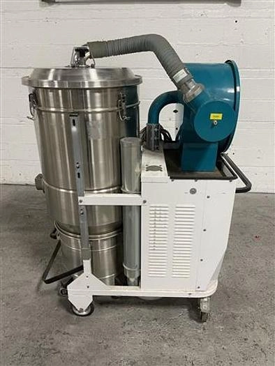 CFM Portable Industrial Vacuum, Model 3557/60 7.5