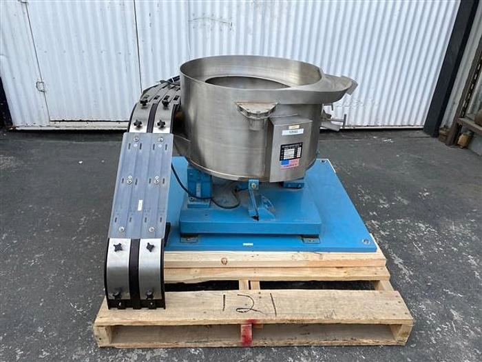 California Vibratory Feeders 4 track Tablet Feeder