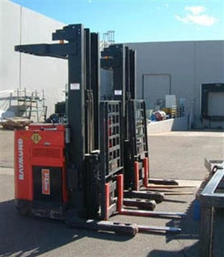 FORKLIFT