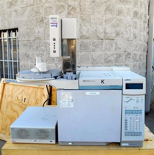 Hewlett-Packard 6890 Gas Chromatograph