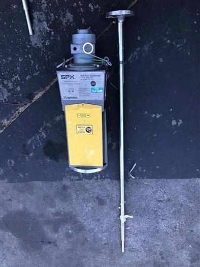 Pneumatic Lightnin Mixer