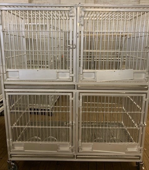 4 Cage Aluminum Feline Rack