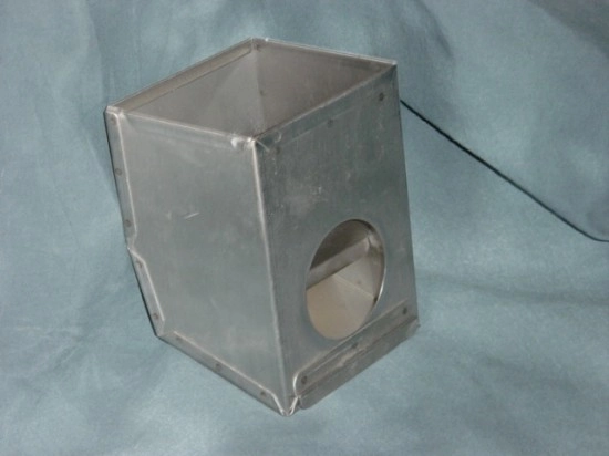 Medium Feeder, Round Hole