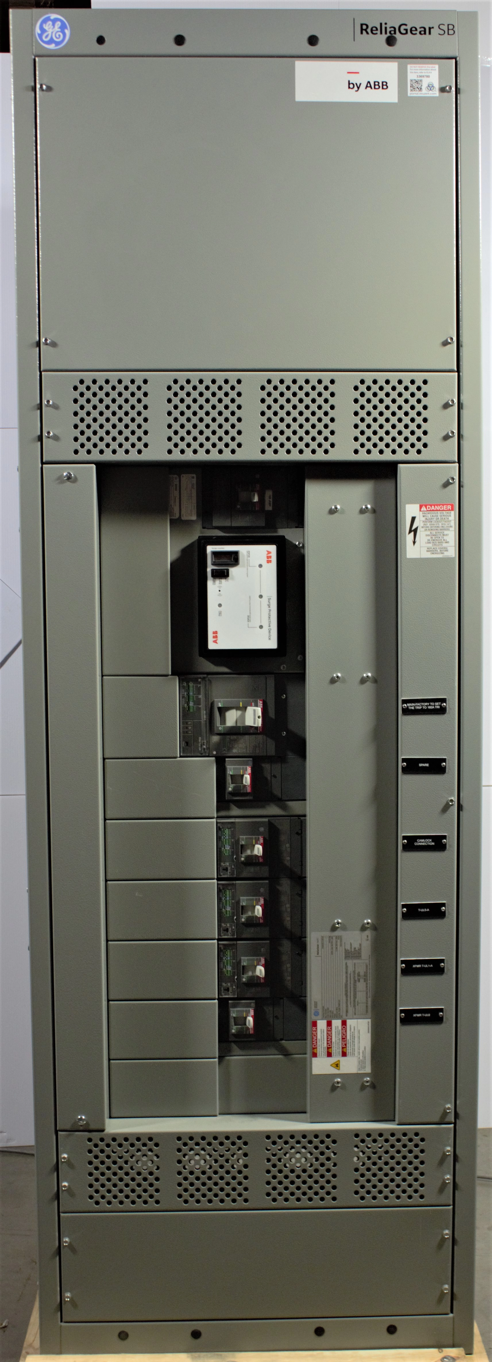 ABB ReliaGear neXT 600V SwitchBoard Panel  - 3369780