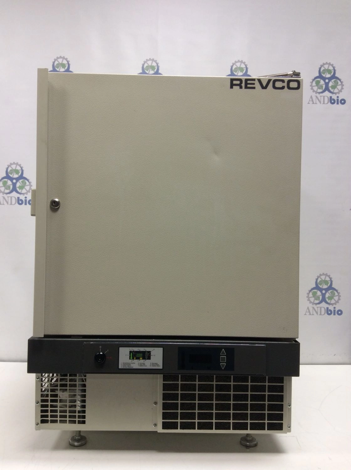 Revco REL404A18 Laboratory Freezer/Refrigerator 4.9 Cu. Ft. Single Door - 3341411