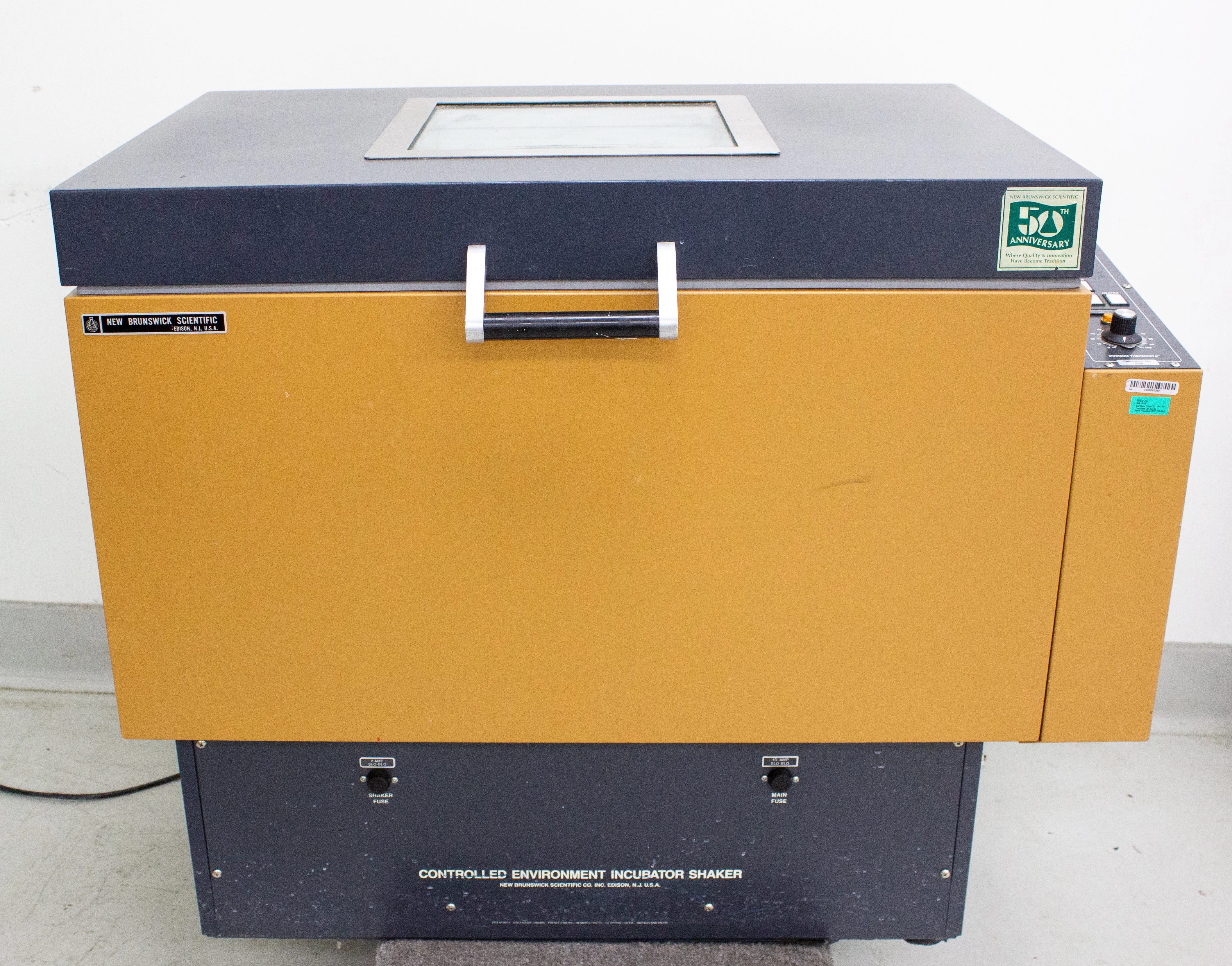 New Brunswick G-25KC Controlled Environment Incubator Shaker, For Parts or Repair - 3370595