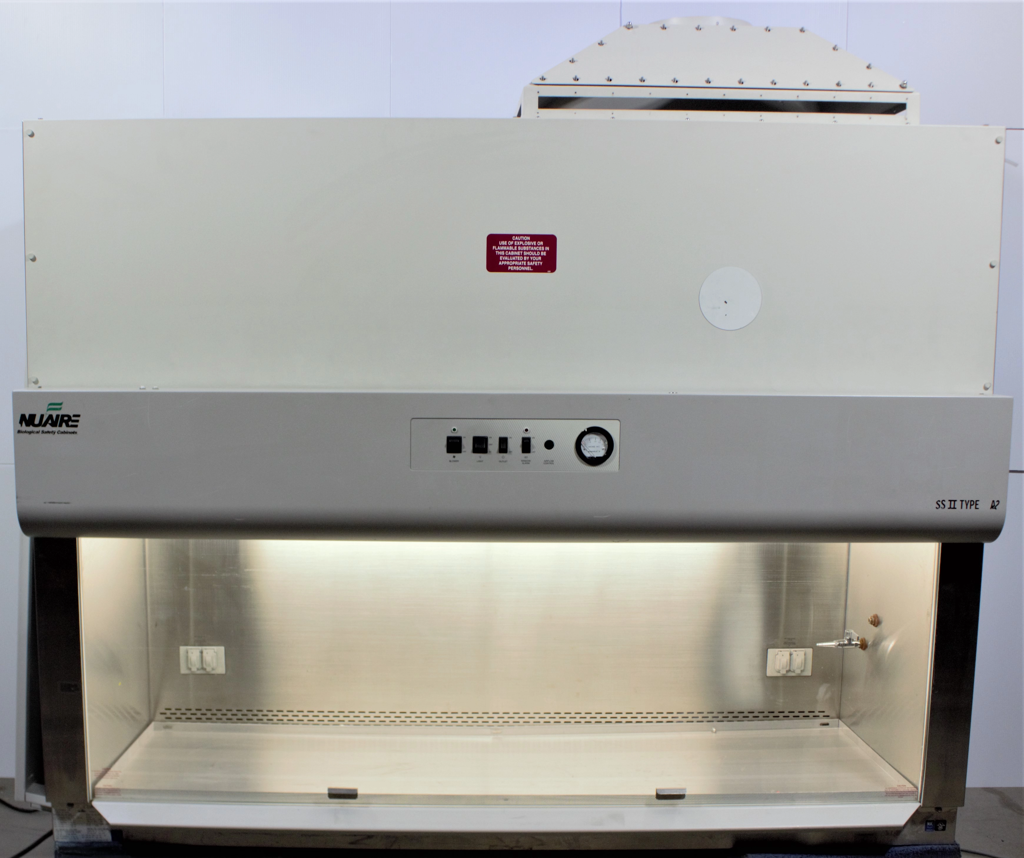 NuAire NU 425 Class II Type A2 Biosafety Cabinet Benchtop - 3369748