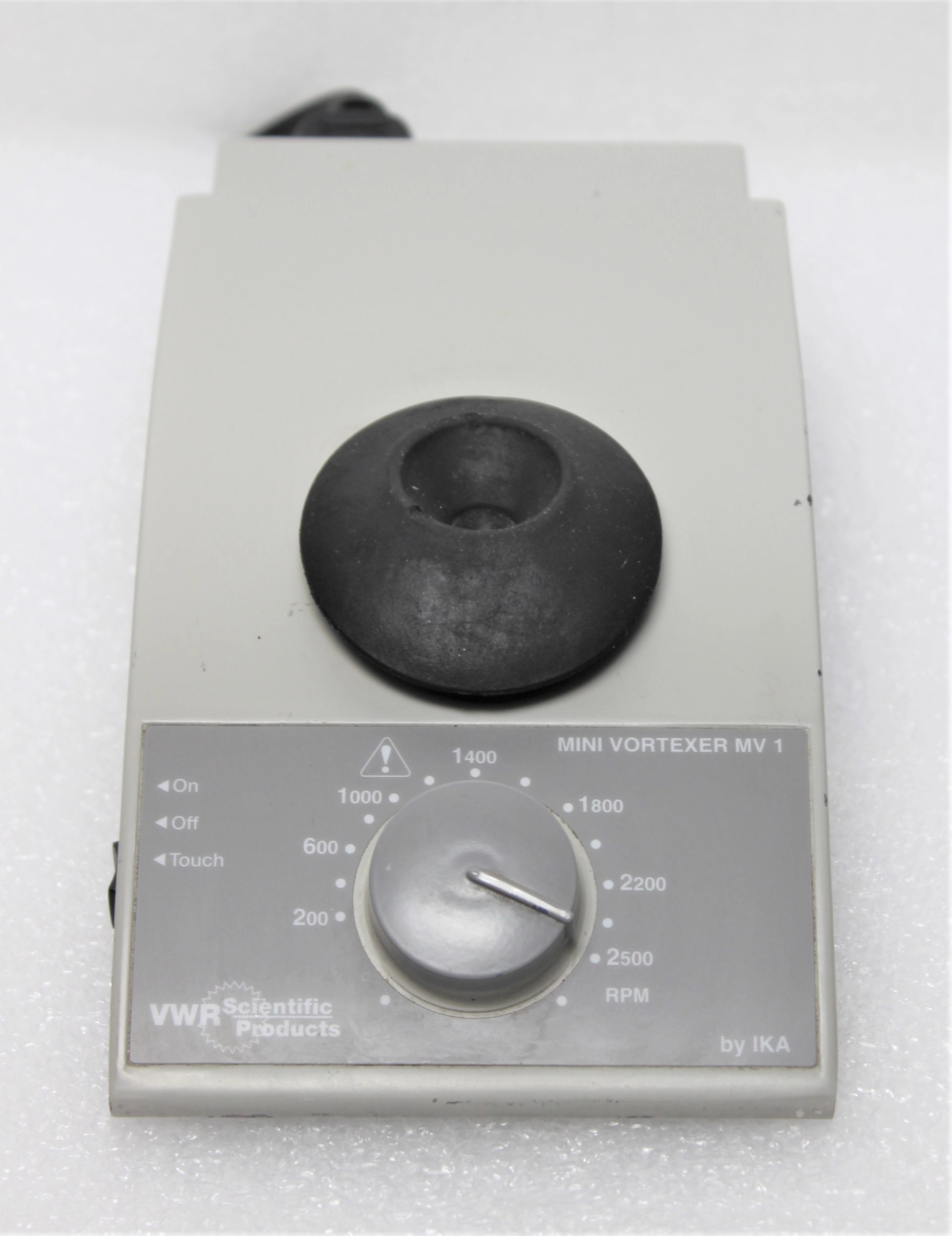 VWR Mini Vortexer MV 1 Laboratory Mixing Equipment - 3363563