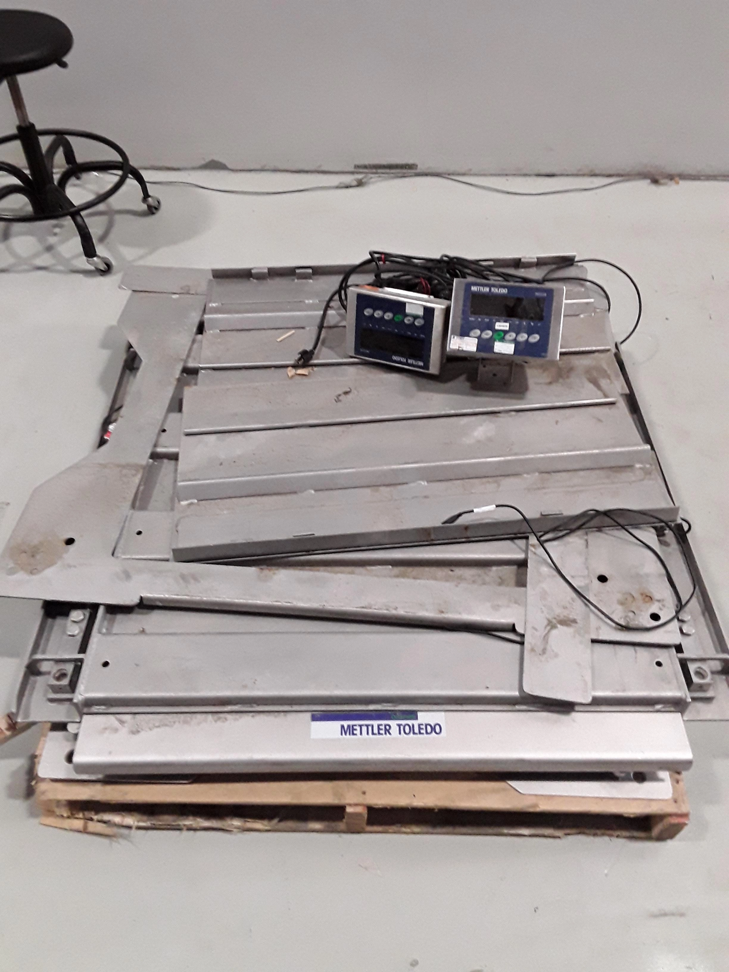 Mettler-Toledo IND226 Floor Scale - 3344696