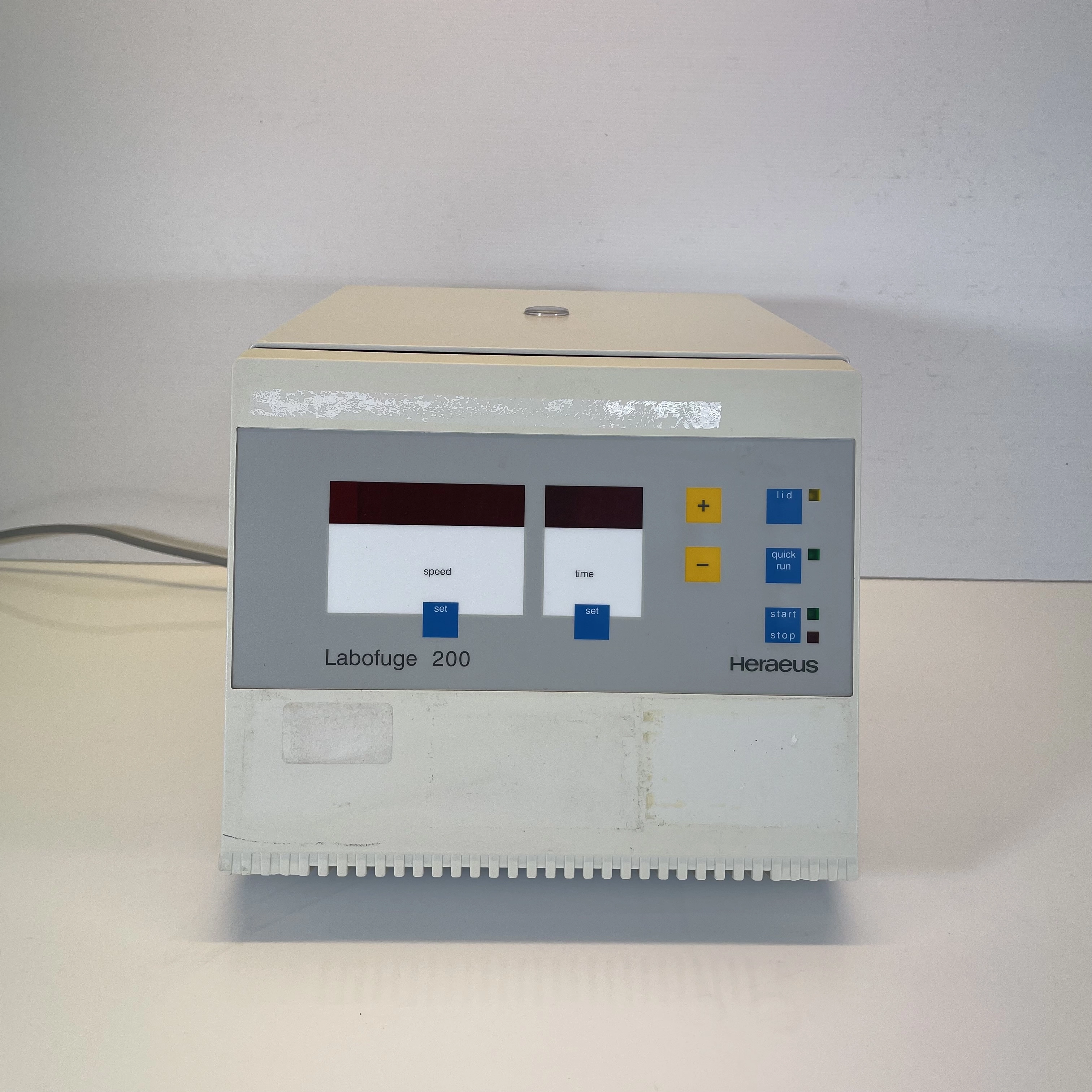 Heraeus Labofuge 200 Centrifuge - 8004175