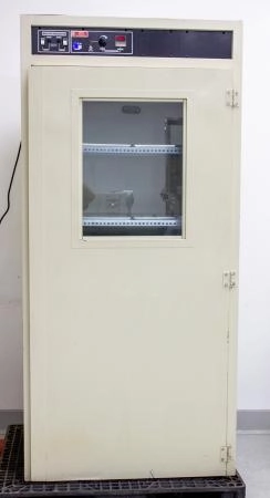 Bellco Glass Single Window Standard Roll-In Incubator CLEARANCE! As-Is