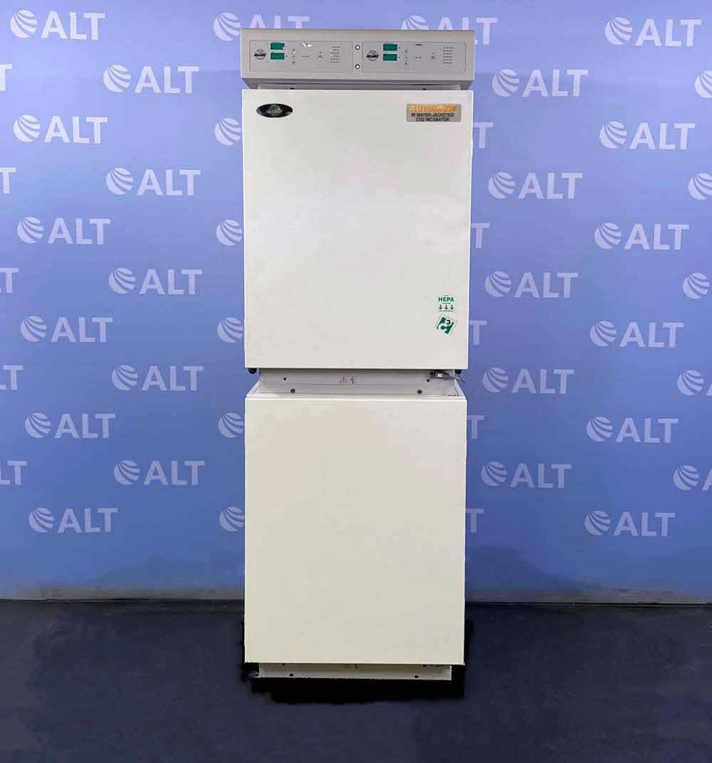 Nuaire Autoflow NU-8700 Dual Stack Water Jacketed CO2 Incubator