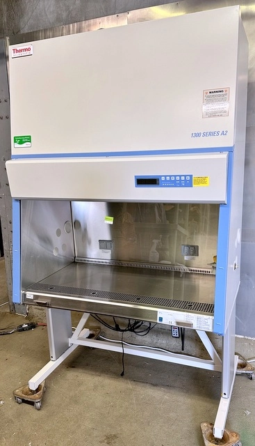 4ft. 1345 Biosafety Cabinet