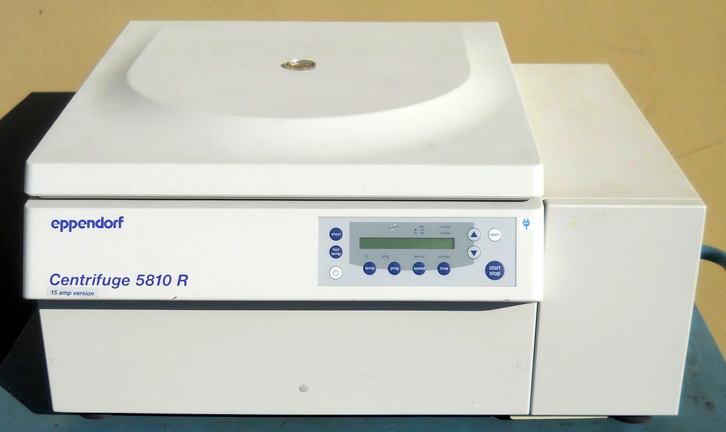 Eppendorf 5810R Refrigerated Benchtop Centrifuge