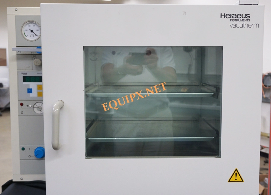 Heraeus VT 6060M Vacuum Oven, max 200C (392F) (1962)