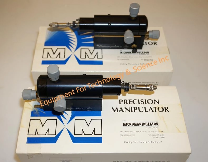 Micromanipulator 450/550 submicron positioners with vacuum base (3066)