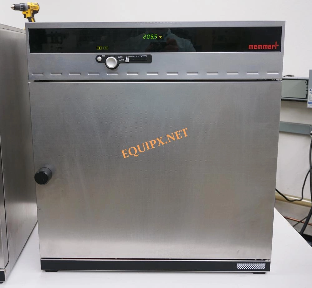 Memmert UNB500 Gravity Convection oven 115V max temp 220C (4246)