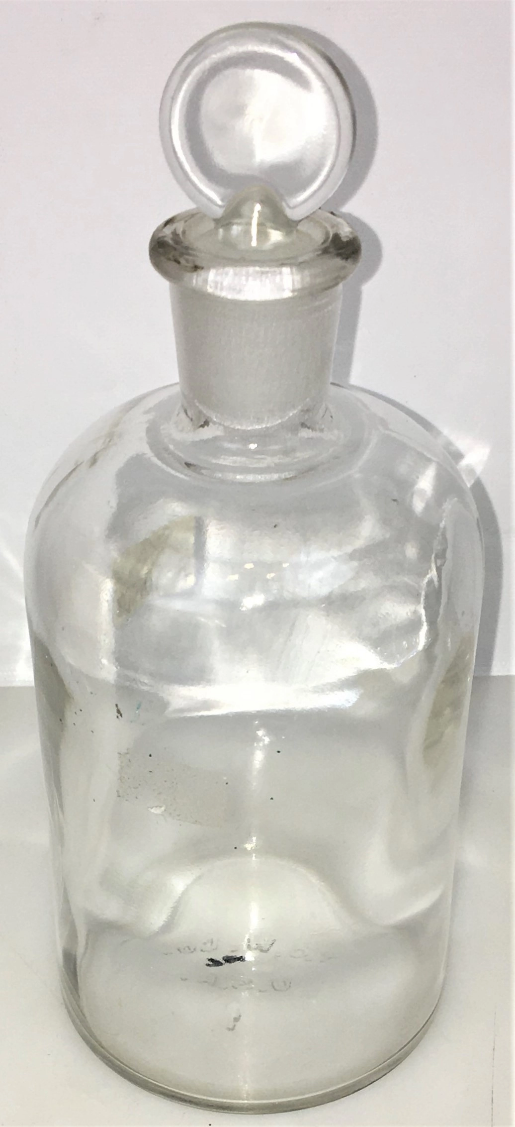 Wheaton 215239 Narrow-Mouth Reagent Bottle with Glass Stopper - 500mL